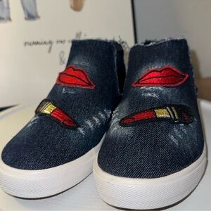 🆕Via Pinky Denim Sneakers Booties